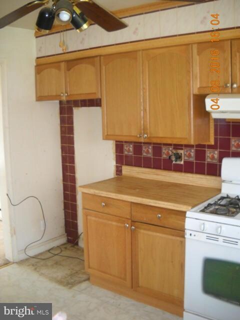 3827 Brownhill Rd, Randallstown, MD 21133 - photo 4