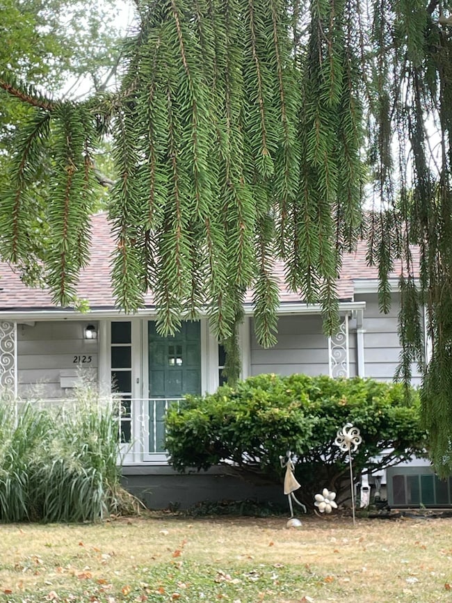 2125 E Wayland St, Springfield, MO 65804 - photo 3