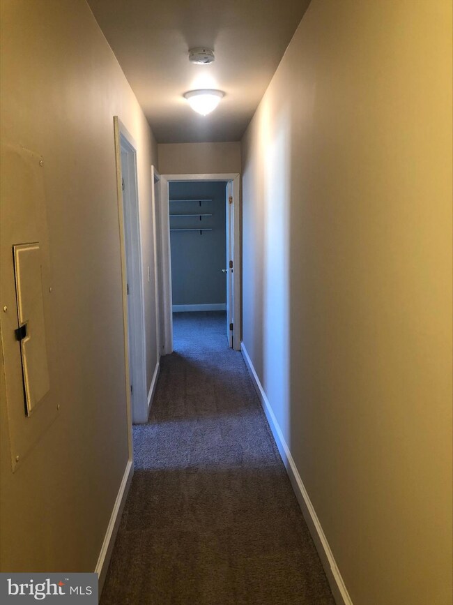 811 N Van Buren St unit 4, Wilmington, DE 19806 - photo 5