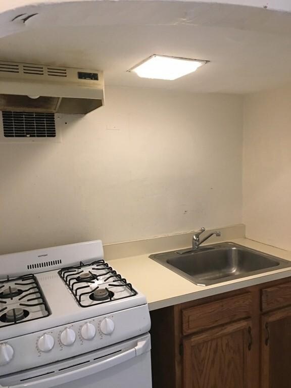 588 Washington St unit A, Brookline, MA 02446 - photo 5