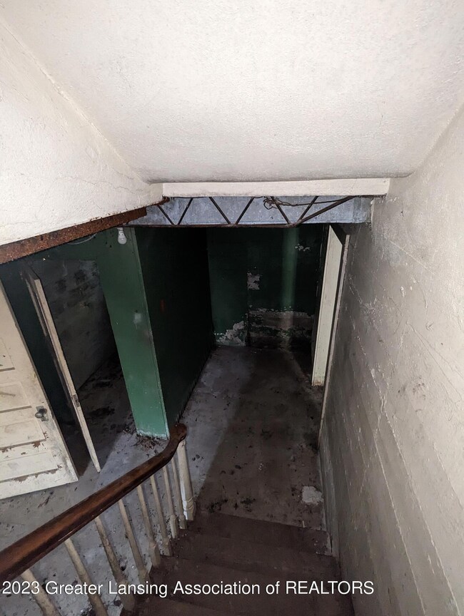 3231 Cedarbrook Ave, Lansing, MI 48910 - photo 4