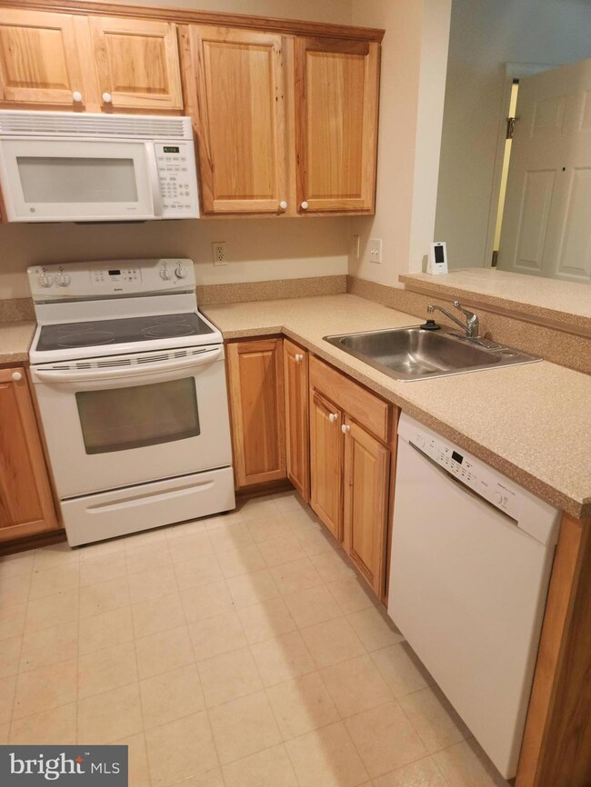 140 S South Clinton St unit . A, Doylestown, PA 18901 - photo 7