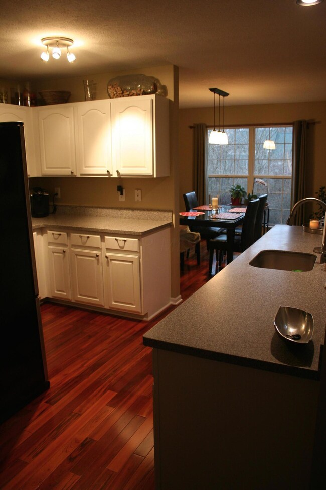 333 Sycamore Ridge Way unit 333, Columbus, OH 43230 - photo 4