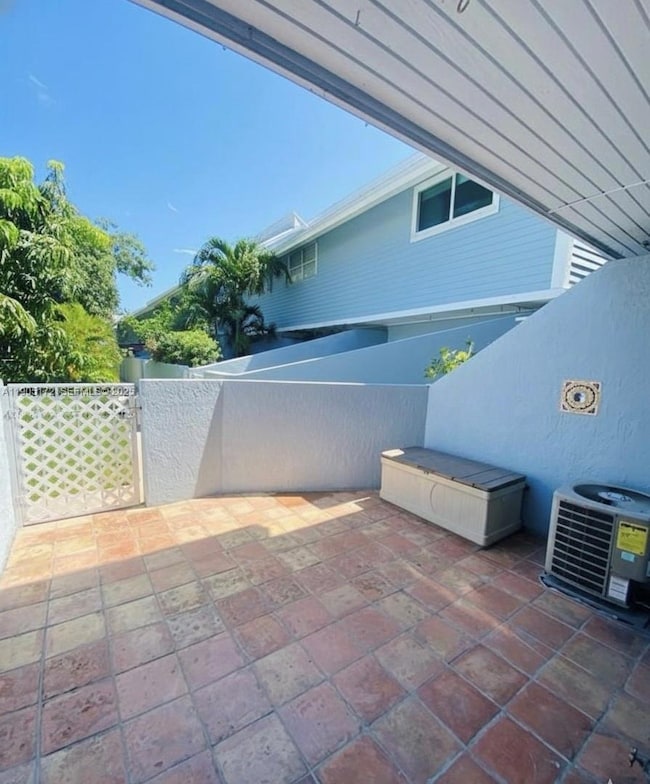 Le Phare Condominiums unit 30C, Key Biscayne, FL 33149 - photo 2