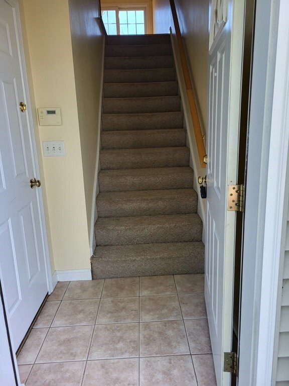 97 Hildreth St unit 5, Lowell, MA 01850 - photo 5