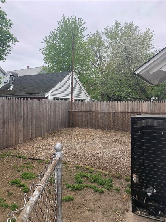 43 Clark Ave, Pawtucket, RI 02860 - photo 5