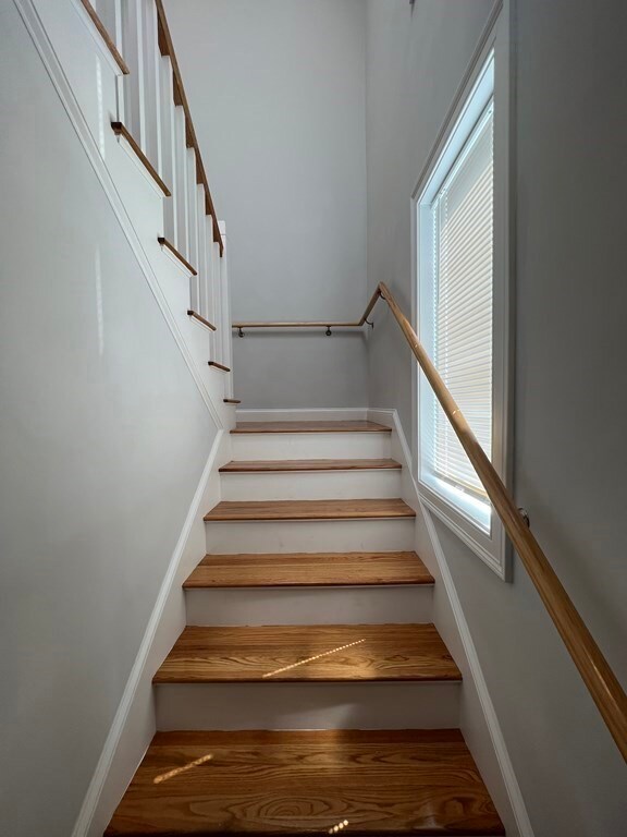 126 Cross Sr unit 5, Somerville, MA 02145 - photo 3