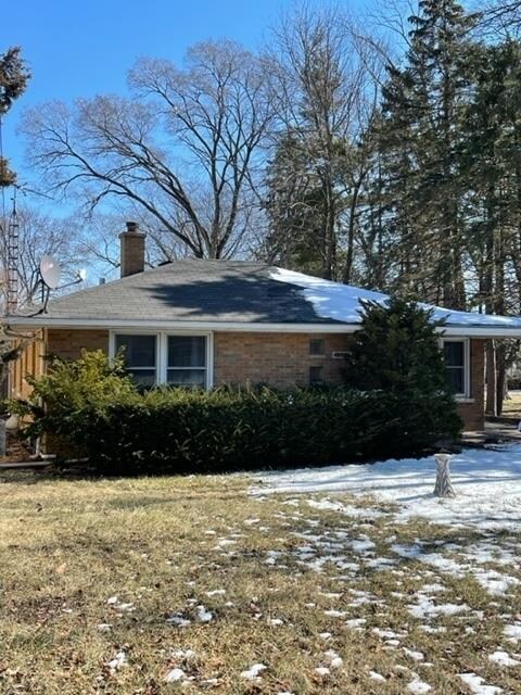 1013 N Mcaree Rd, Waukegan, IL 60085 - photo 2