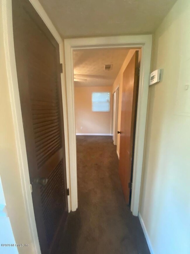 1130 Fountain Rd unit 6, Jacksonville, FL 32205 - photo 7