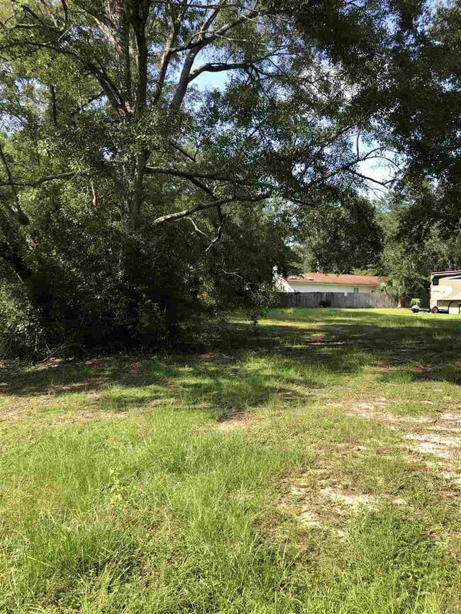 8315 Wilde Lake Rd, Pensacola, FL 32526 - photo 2