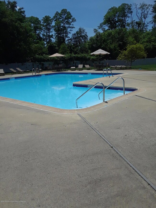 6 Cotswold Cir unit 8.06, Ocean, NJ 07712 - photo 5