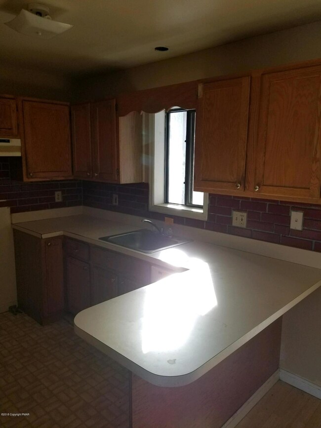 Sparrow Loop Kitchen 2