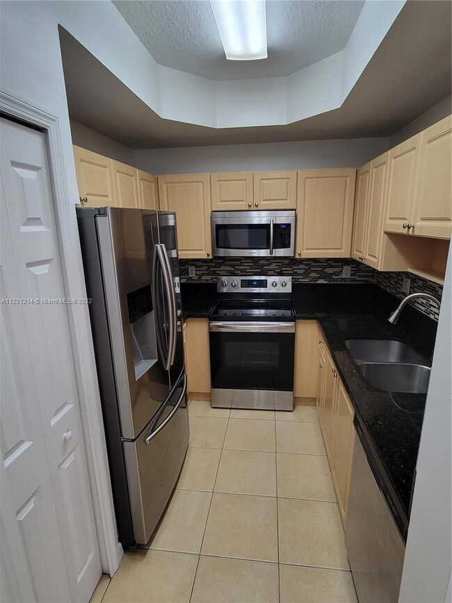 10645 SW 8th St unit 2405, Pembroke Pines, FL 33025 - photo 6