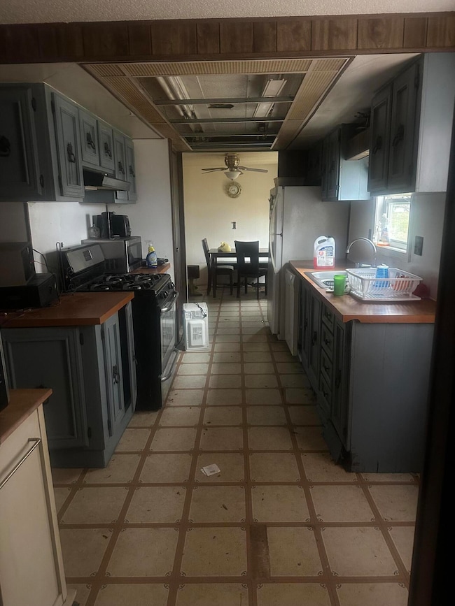 86 Herold St unit 86, Craigsville, WV 26205 - photo 7