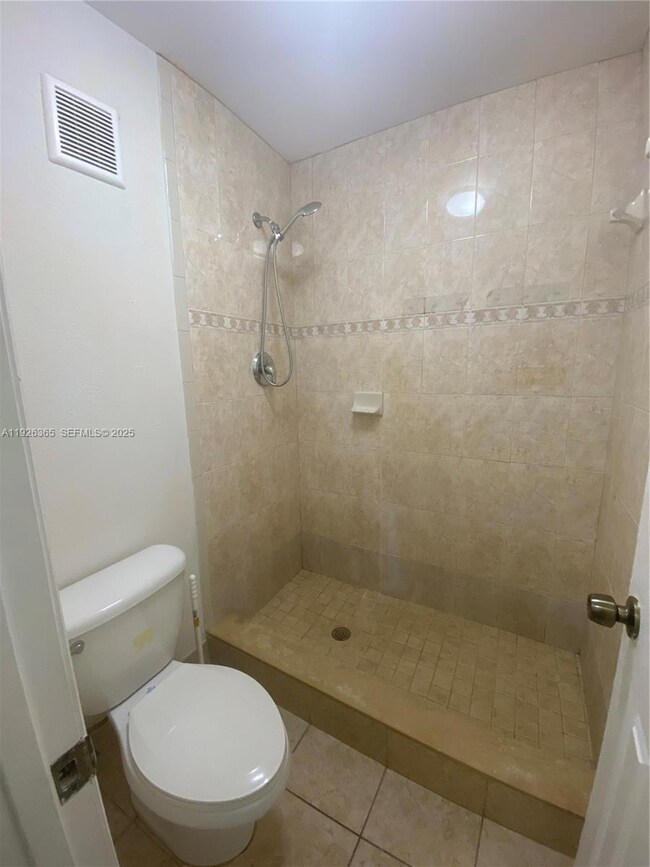 2840 NW 55th Ave unit 2D, Lauderhill, FL 33313 - photo 7