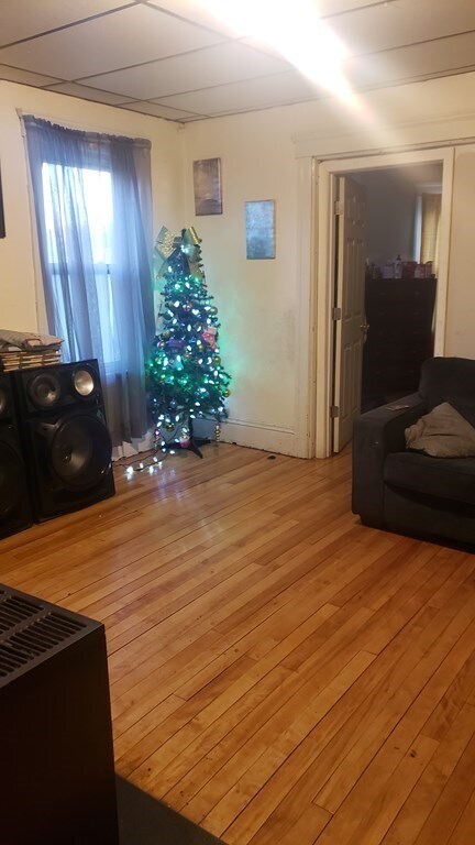 309 Cambridge St, Worcester, MA 01603 - photo 2