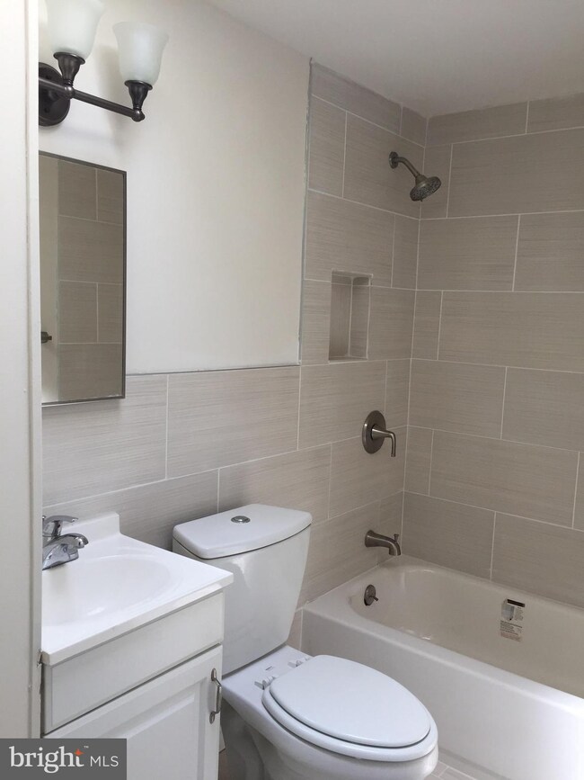 815 Seckel Ct, Halethorpe, MD 21227 - photo 7