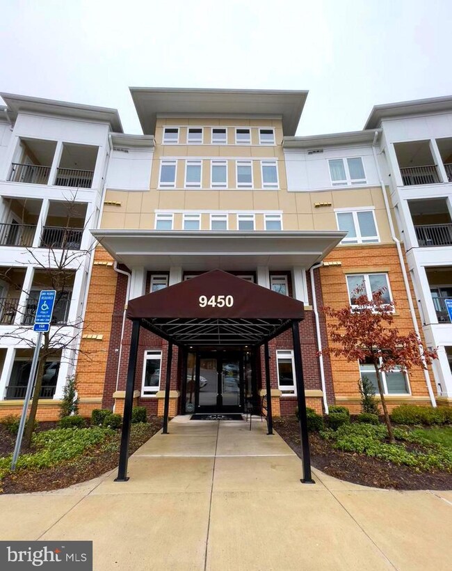 Enclave unit 405, Fairfax, VA 22031 - photo 2