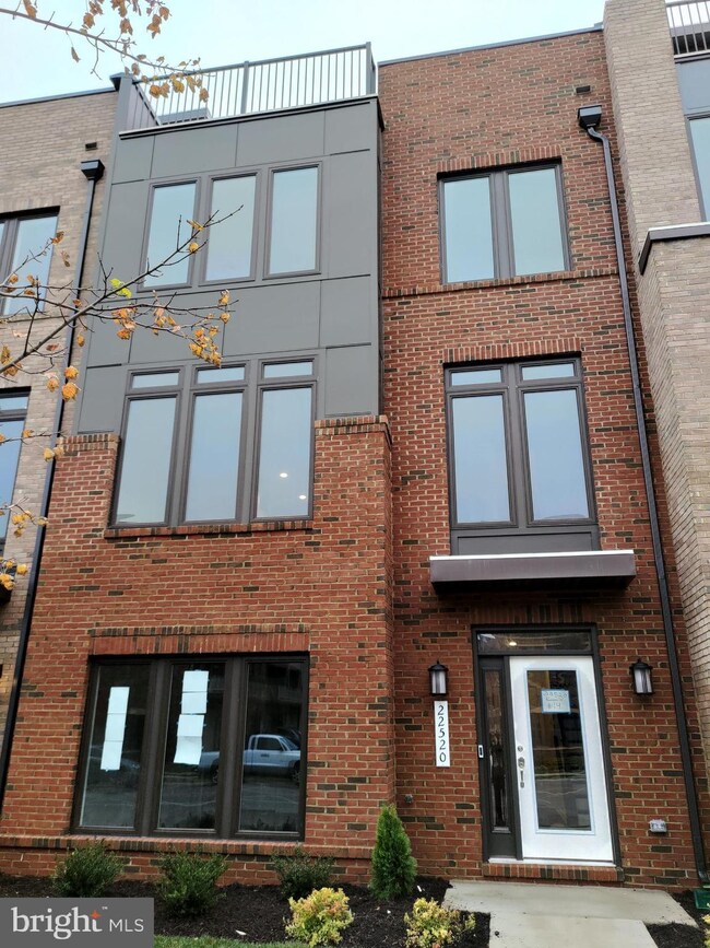 22520 Foundation Dr, Ashburn, VA 20148 - photo 3