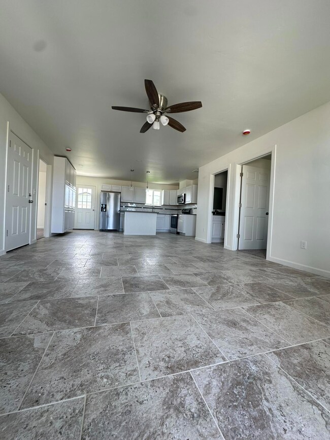 Living/Kitchen