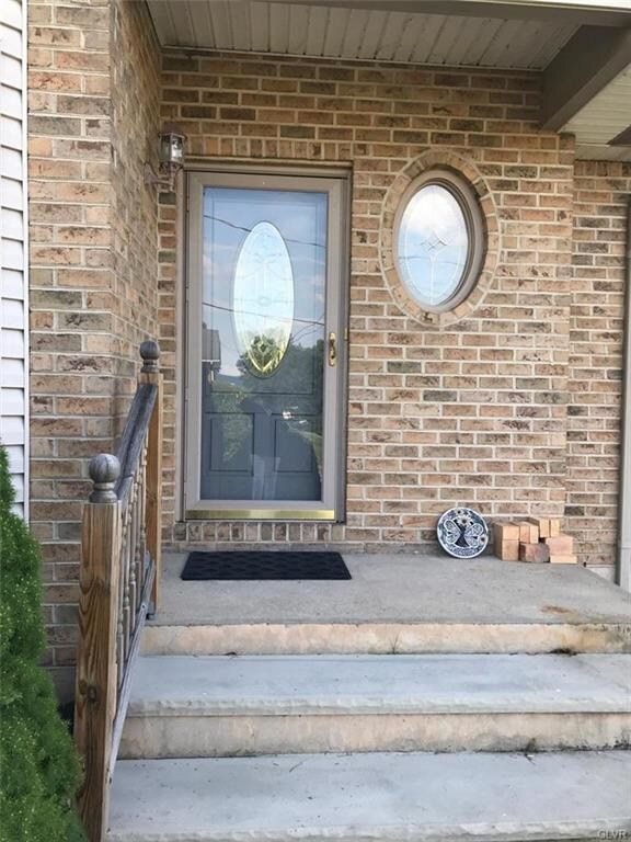 Front Entranceway