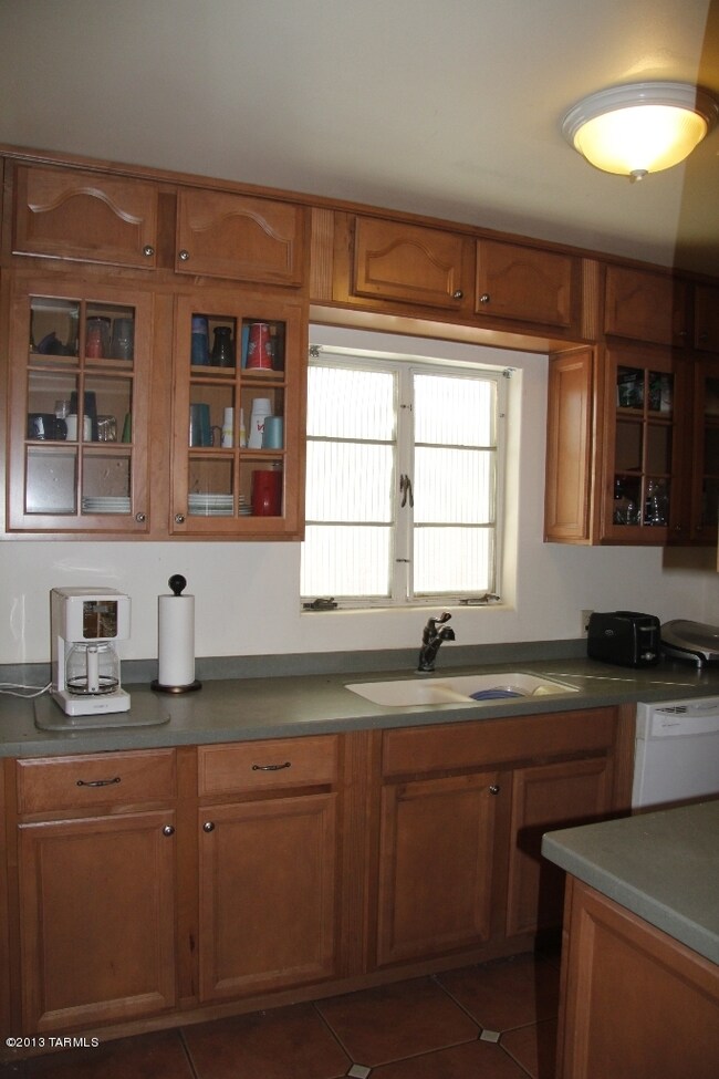 2033 E 7th St, Tucson, AZ 85719 - photo 3