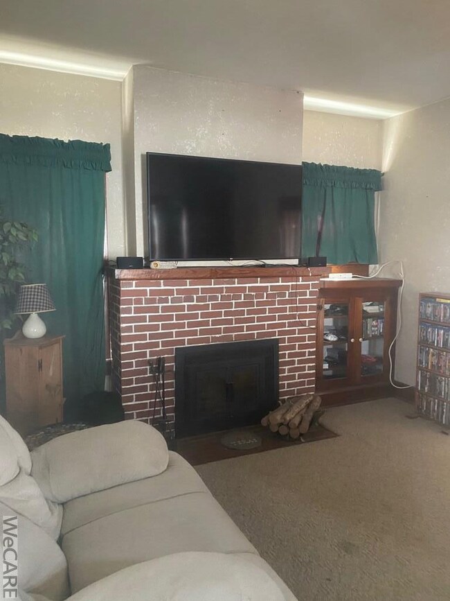 134 S High St, Kenton, OH 43326 - photo 7