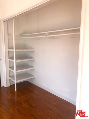 21520 Marchena St, Woodland Hills, CA 91364 - photo 4