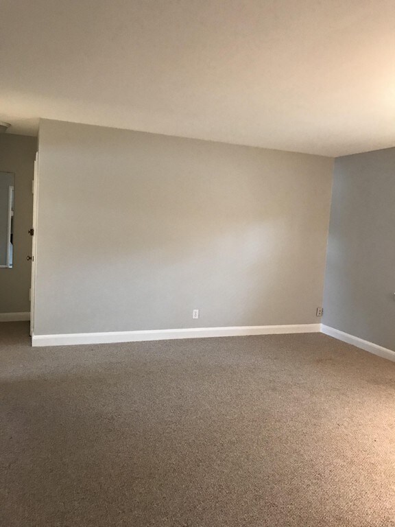 9 Alton Ct unit 3, Brookline, MA 02446 - photo 4