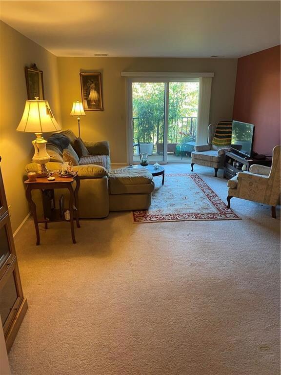 950 Cold Spring Rd unit 7, Allentown, PA 18103 - photo 3