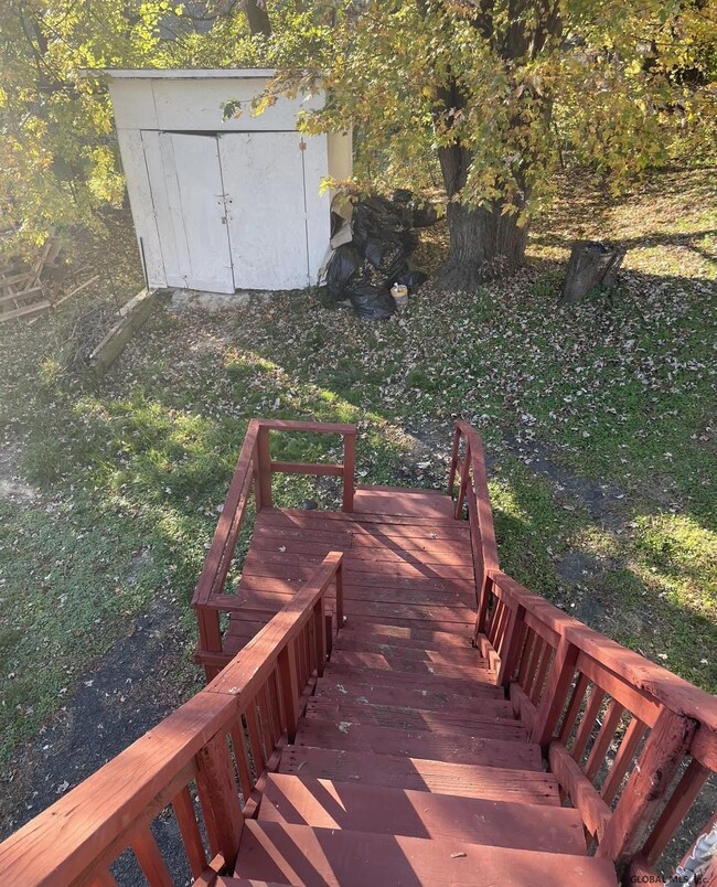 2 Howard St, Troy, NY 12180 - photo 5