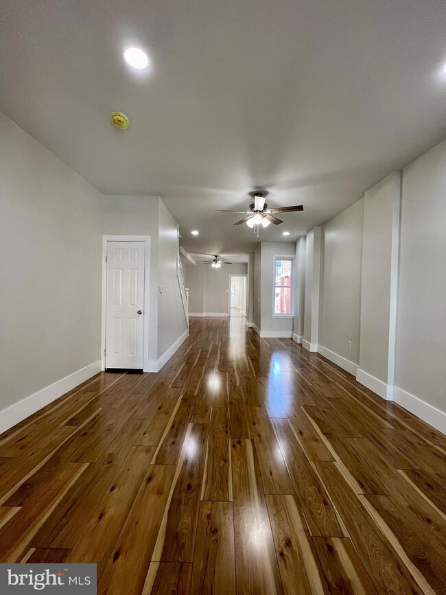 915 N Front St, Reading, PA 19601 - photo 4