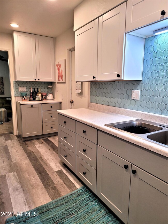 9950 W Palmeras Dr, Sun City, AZ 85373 - photo 3