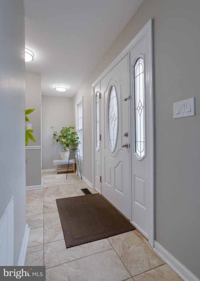 7700 Groveland Heights Ct, Springfield, VA 22153 - photo 4