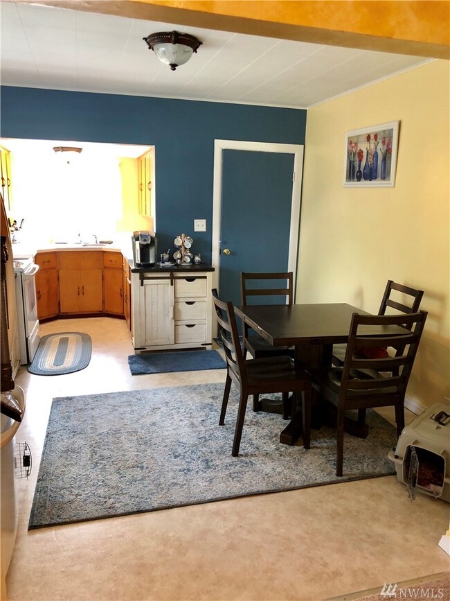 2004 Neilson Ave, Enumclaw, WA 98022 - photo 5