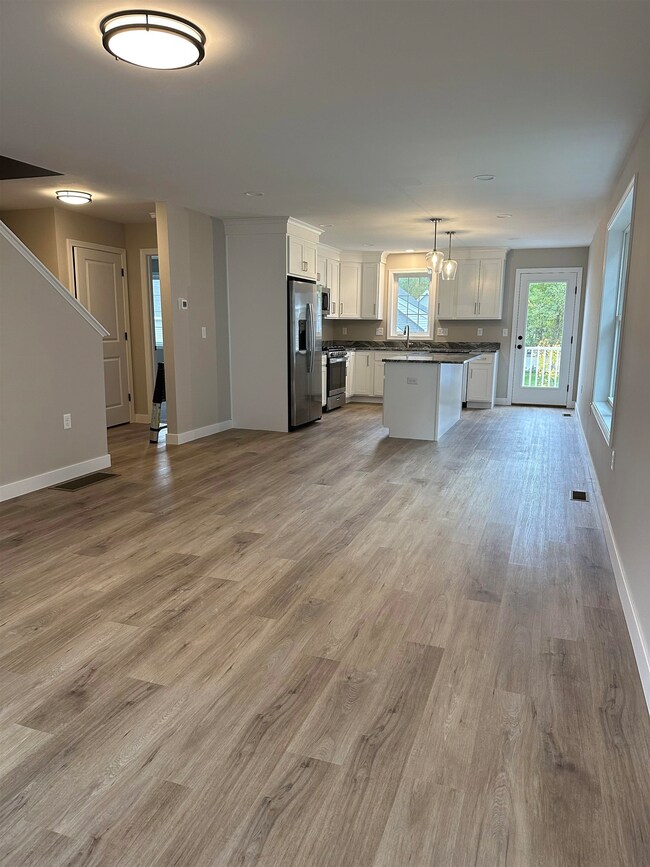 4 Walnut Dr, Dover, NH 03820 - photo 6