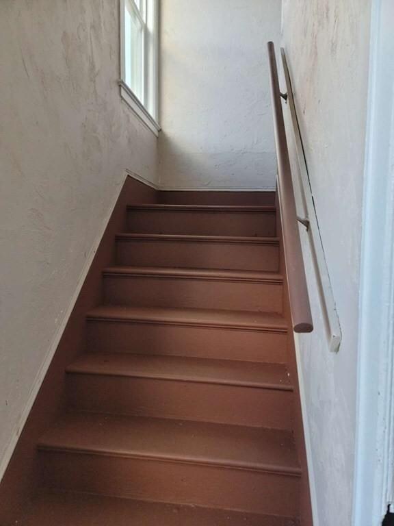 37 Providence St, Worcester, MA 01604 - photo 3