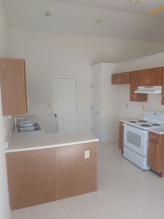 1847 Forest Run Dr, Independence, KY 41051 - photo 4