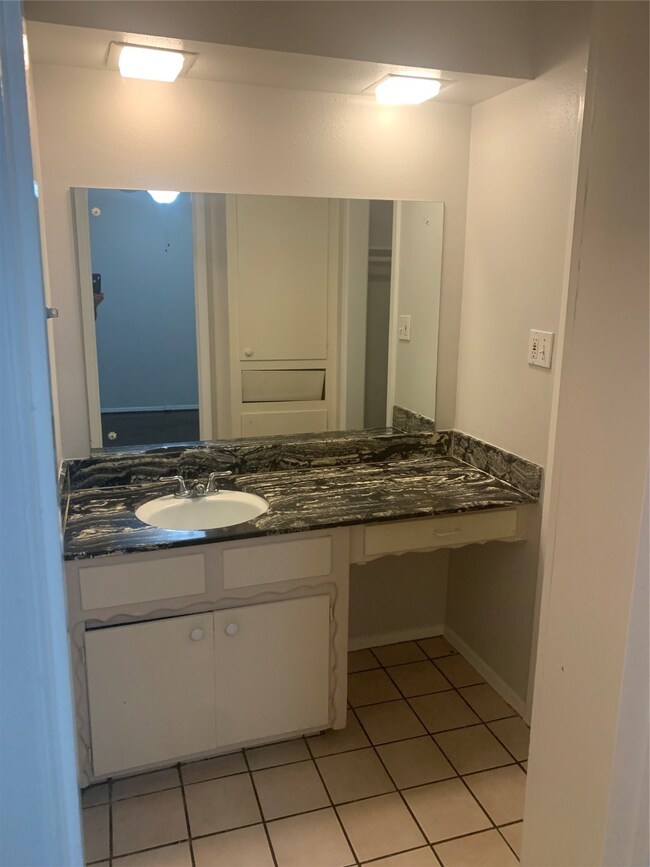 207 Sunnyview Ave unit A, Friendswood, TX 77546 - photo 5