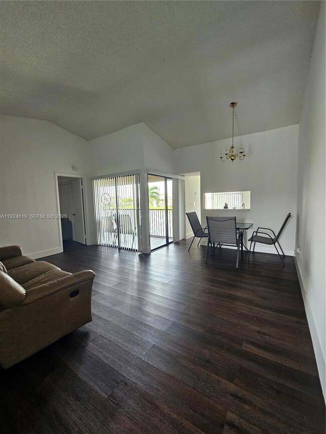 1002 Adams Ave unit 1002E, Homestead, FL 33034 - photo 3