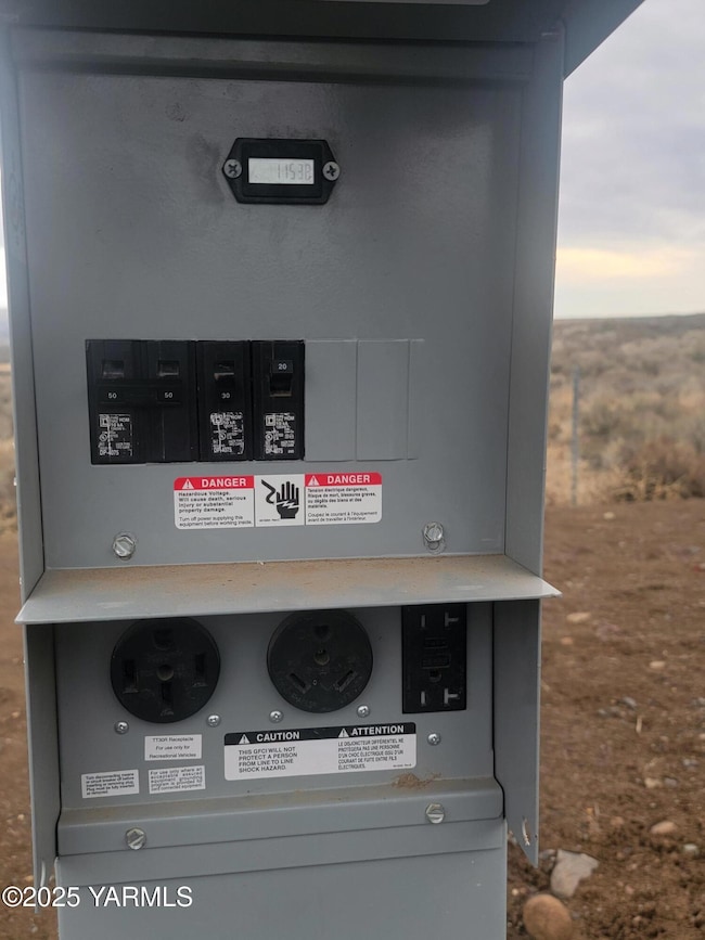 1769 Naches Wenas Rd unit 16, Selah, WA 98942 - photo 3