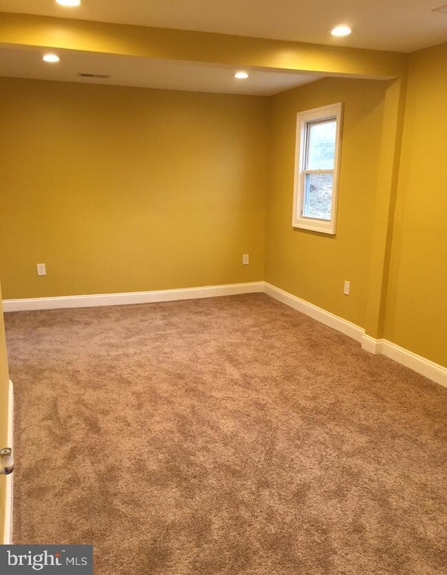 8 Akin Ave, Capitol Heights, MD 20743 - photo 4