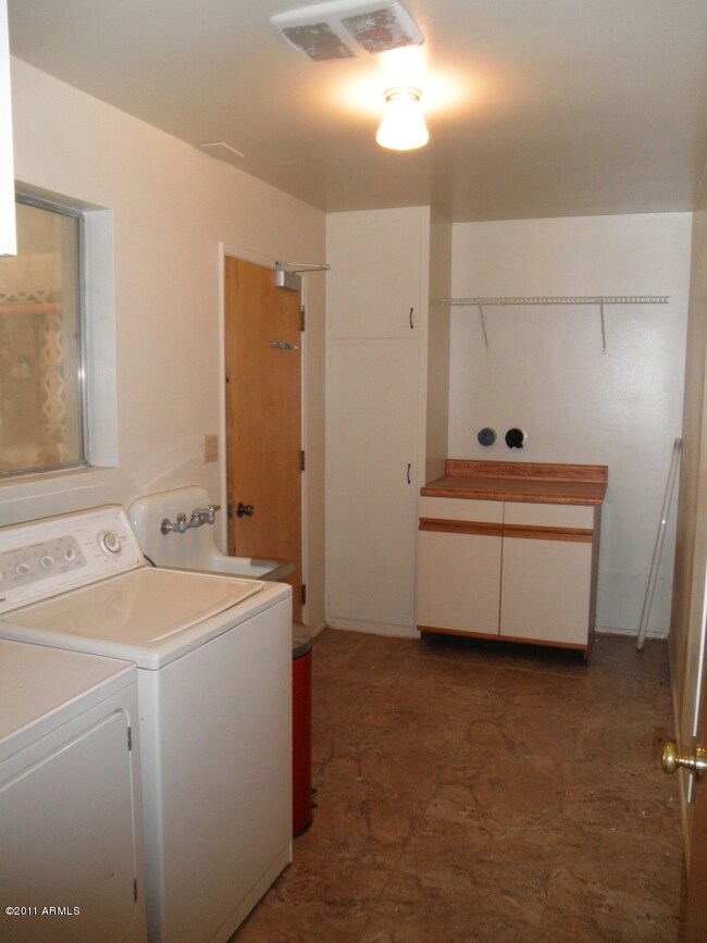 344 E La Diosa Dr, Tempe, AZ 85282 - photo 5