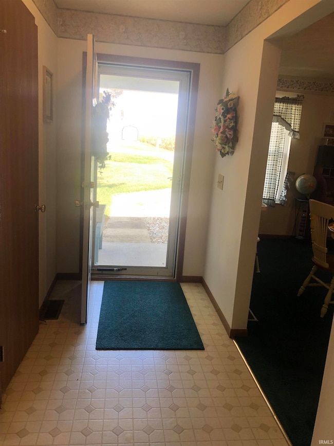 605 E Jackson St, Mulberry, IN 46058 - photo 2