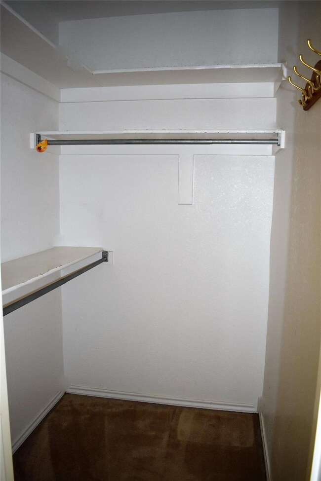 Walk-in Closet