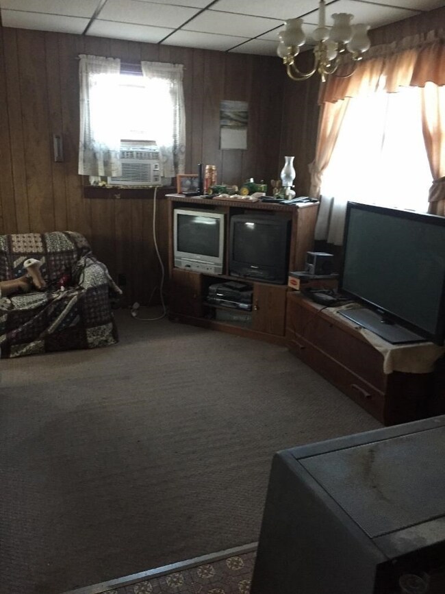 8 Mc Cormick St, Hamlet, IN 46532 - photo 6