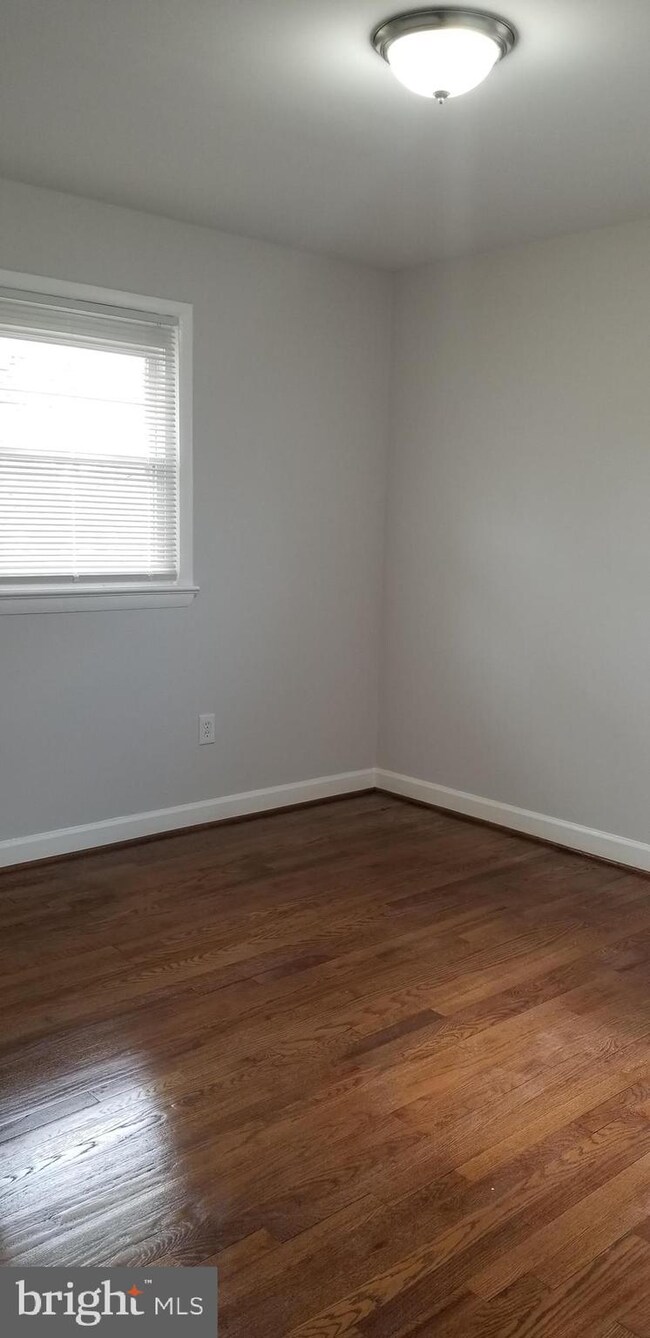 2113 Oregon Ave, Hyattsville, MD 20785 - photo 6