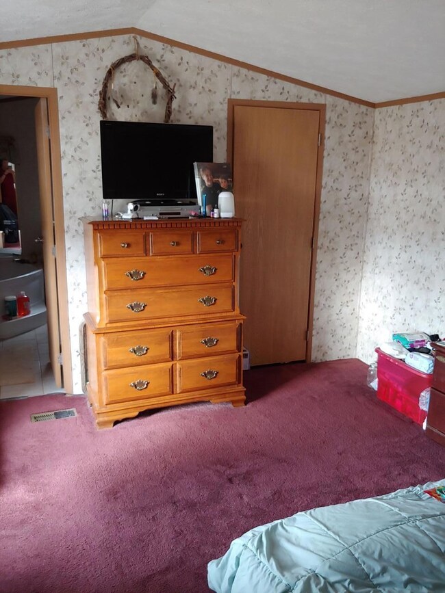 1822 Federal Rd, Livermore, ME 04253 - photo 6