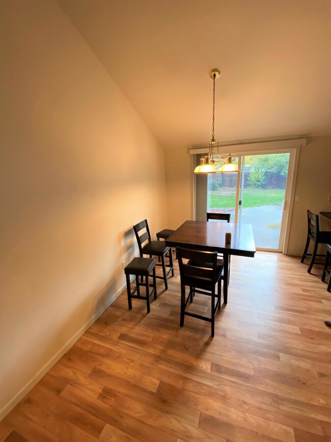 1121 Marilee St, Central Point, OR 97502 - photo 5