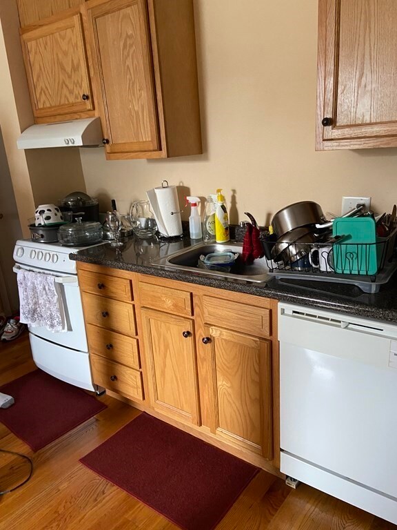 60 Main St unit 3, North Andover, MA 01845 - photo 2